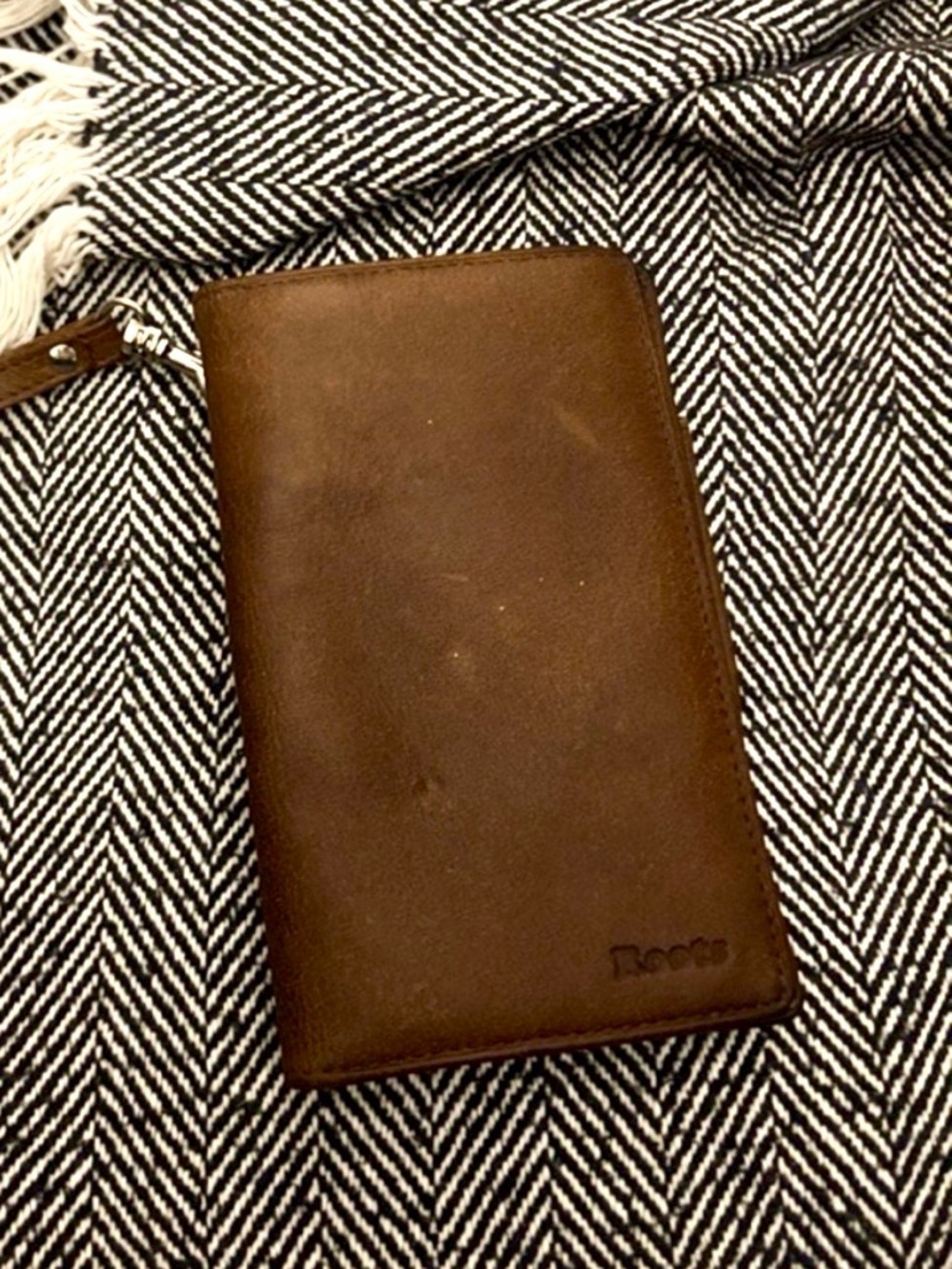 Vintage Roots Tribe Brown Leather Wristlet Wallet - Picture 4 of 6